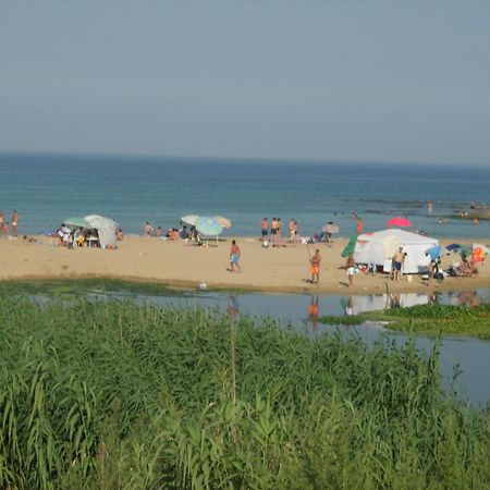 Villa Luna A Pochi Passi Dalla Spiaggia Avola Exterior photo